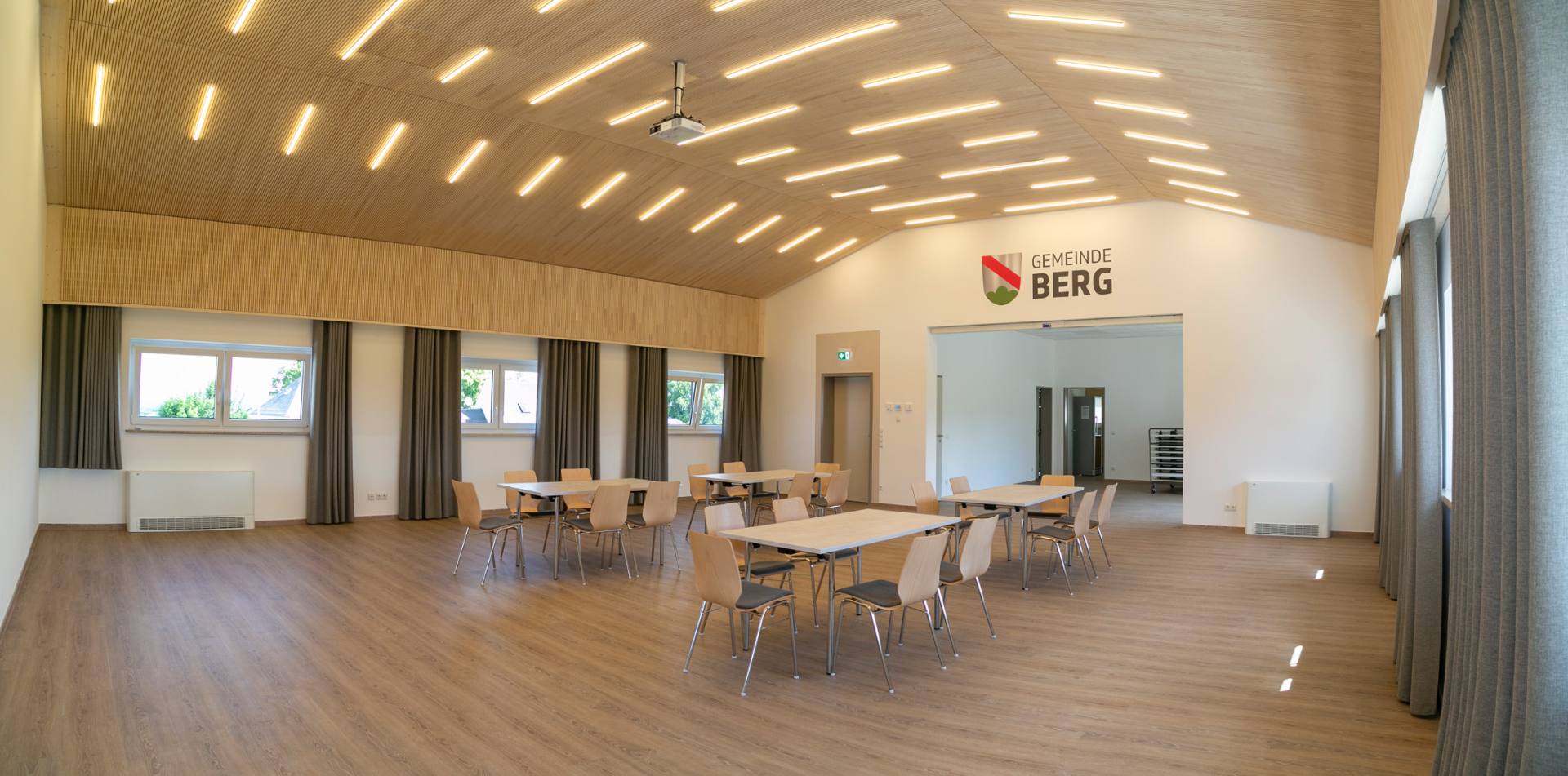 Aufwertung des ehemaligen Sportheims und Umnutzung zu einem multifunktionalen Mehrzweckgebäude zur Vernetzung von Ehrenamt, Kinderbetreuung, Kultur- und Heimatpflege sowie Bevölkerungsschutz